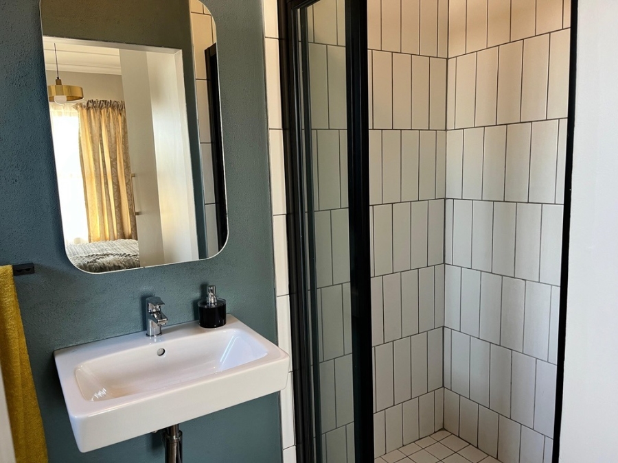 1 Bedroom Property for Sale in Table View Western Cape